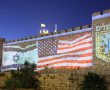 ירושלים מצדיעה: חומות העיר העתיקה וגשר המיתרים הוארו בדגלי ארה"ב וישראל