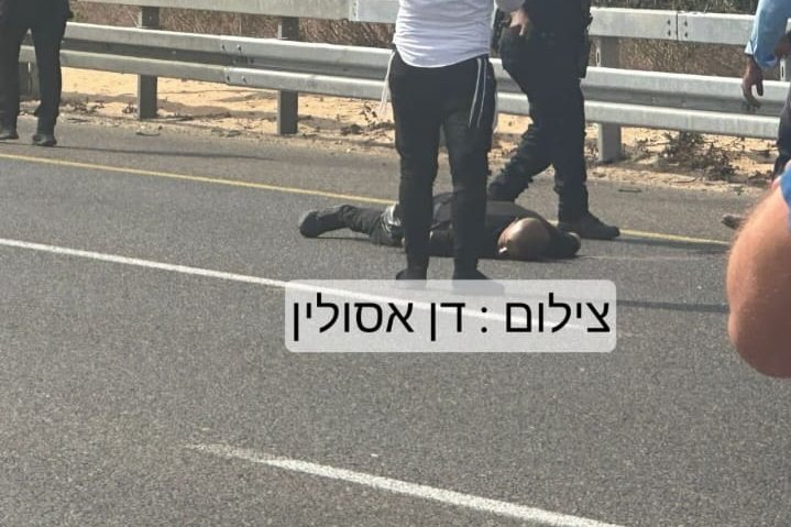 רגעים לאחר ניטרול המחבל (צילום דן אסולין)