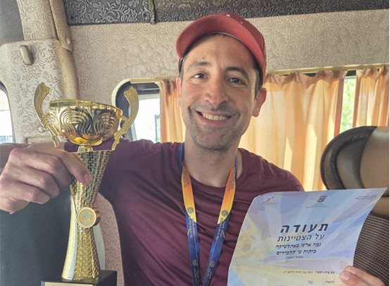 יונתן עצמון, מורה לחינוך גופני תיכון ''בגין'' (צילום: פרטי)