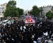 במעמד נכד האדמו"ר: ספר תורה הוכנס לביהמ"ד הבעלזאי ברובע ג'
