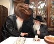 הצדיק האשדודי בהכנסת ספר תורה לזכותו של בן הח"כ האגודאי