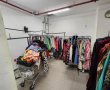 הלקוחות המבוהלים גילו: המרחב המוגן בקניון הפך למחסן פרטי