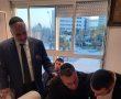 כבוד התורה במע"ר: מעמד מרהיב בהכנסת ספר תורה ל'סוכת הרחמים'