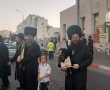 המונים בשמחת הכנסת ספר תורה לביהמ"ד מודזיץ  